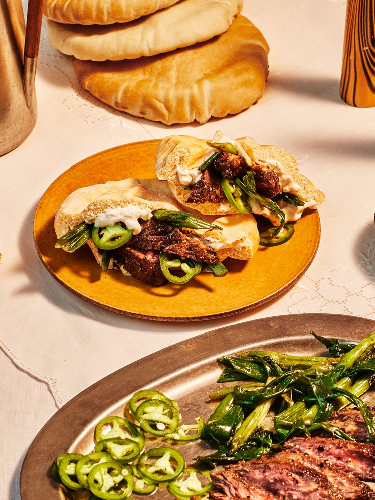 Sizzle Up Your Dinner: Skirt Steak Pitas with a Cumin Twist